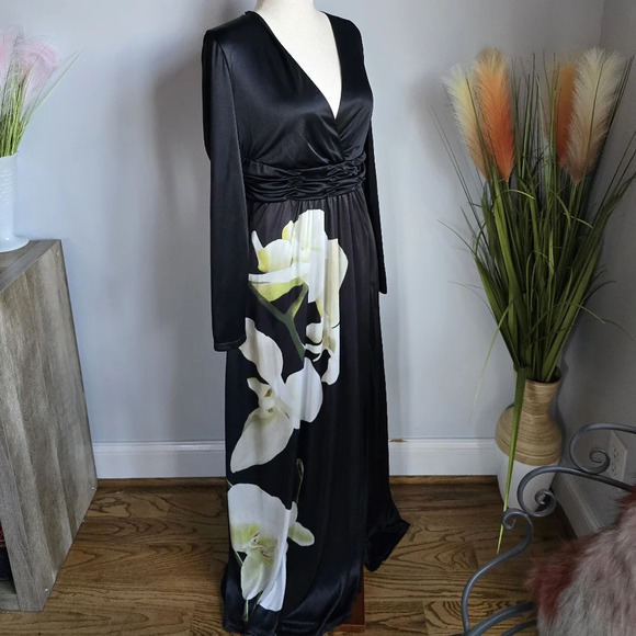 Altuzarra x Target, New, Black Floral Satin Surplice Maxi Dress, Size Large - Picture 6 of 12
